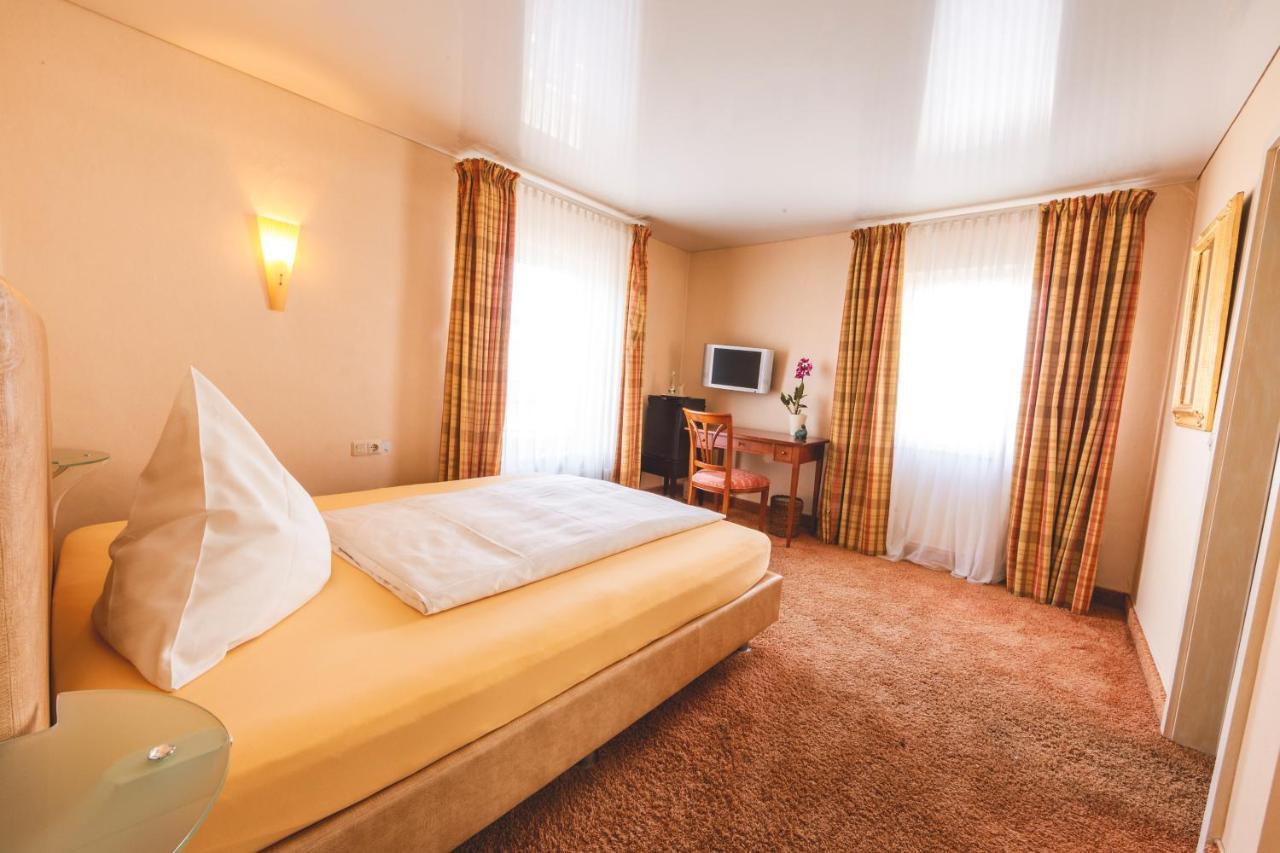 Hotel Loewen Eggenstein-Leopoldshafen Zewnętrze zdjęcie